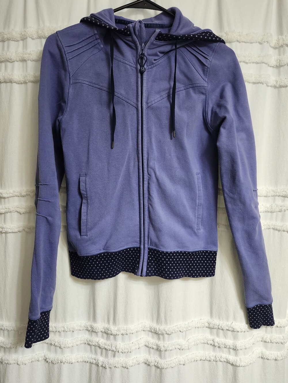 Vtg, Periwinkle with Polka Dots Lululemon Jacket. Size 6. FIRM ON PRICE